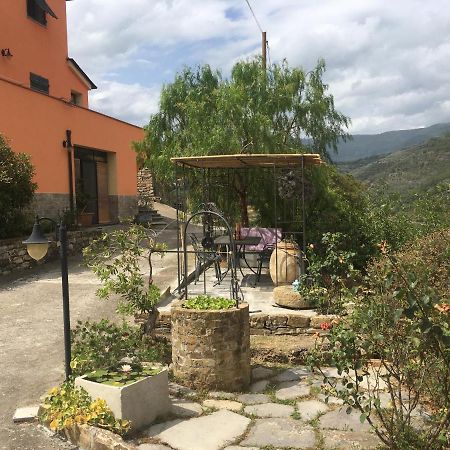 Appartamento Olivo Al Mare - By Host4U Dolcedo Esterno foto